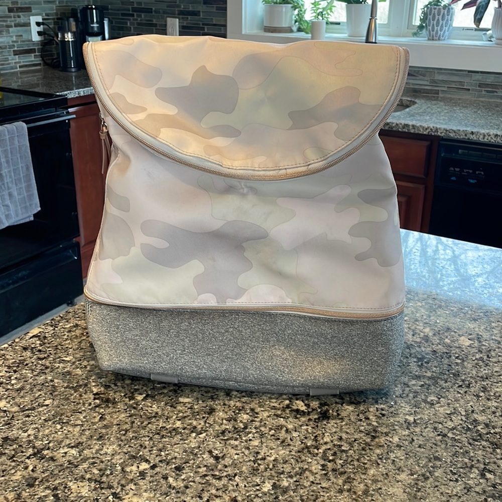 Stella&Dot camo backpack